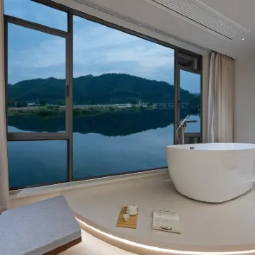 Wuyuan Yunqi·Yushe Homestay (Jiangwan Scenic Area) Hotels near Jiangwan