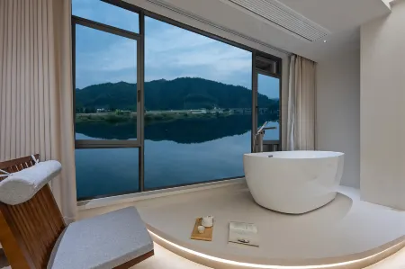 Wuyuan Yunqi·Yushe Homestay (Jiangwan Scenic Area) Отели рядом с достопримечательностью «Jiangling Scenic Area»