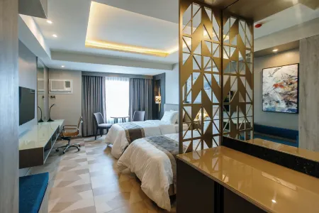 Zuri Hotel