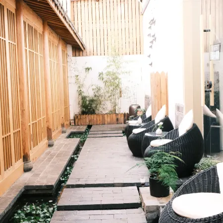 G Joyful · Meet Hotel (Nanping Pedestrian Street Jinma Biji Fang)