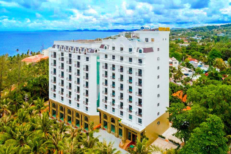 나이트 시 호텔 전경