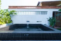The Jadin de Air Hot Spring Villa Hotels in Taishan