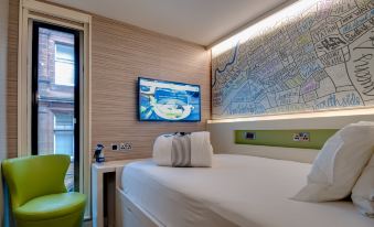 5. Hub by P..
