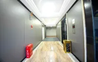 7 Days Hotel (Chongqing Xiushan Railway Station) - موقف سيارات