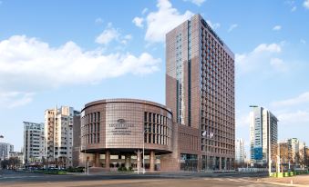Crowne Plaza Tianjin Binhai Center - Housity
