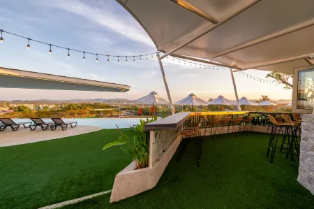 Homa Cherngtalay Phuket Отели рядом с достопримечательностью «Банг Тао»