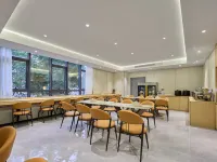 Huayue Genting Hotel (Xiamen North Railway Station) Hotels near Jimei