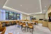 Huayue Genting Hotel (Xiamen North Railway Station)