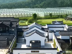 Suối Nước Nóng 4 Hàng Đầu Tại Hà Nguyên