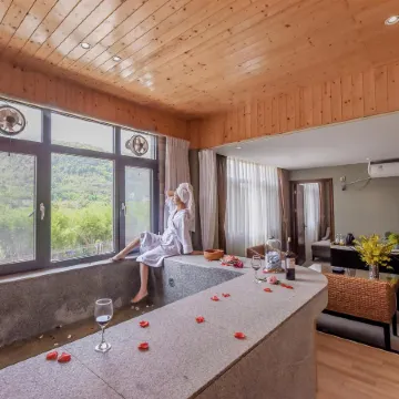 Huizhou Longmen Nankunshan Daquanju Boutique Hot Spring Hotel