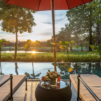 Summit Windmill Golf Suite Hotel at Suvarnabhumi Отели рядом с достопримечательностью «Funny Jump»