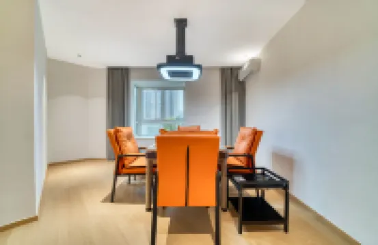 Six-Dimensional Business Hotel Huzhou