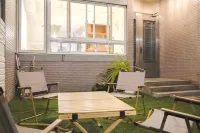 Maybe Homestay Hotels in Longjing District