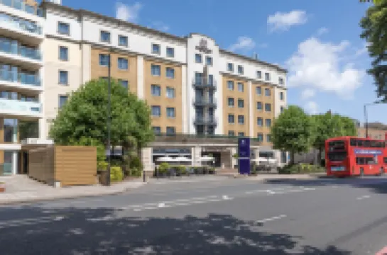 DoubleTree by Hilton London Angel Kings Cross Hotels near King’s Cross