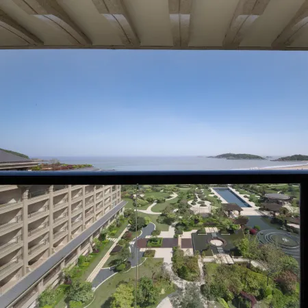 Senya S Intelligent Seaview Resort Hotel (Greentown Dongsha Resort)