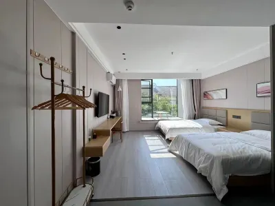 Chengli Xingguang Hotel (Daying Dead Sea) Hotels near Daying Central Passenger Transport Terminal
