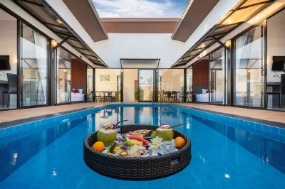 Thames Tara Private Pool Villa Rawai Phuket Hotel in zona Chalong Fishing Park