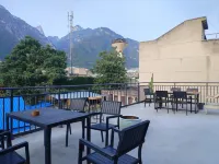 Jianshan Youth Hotel (Huashan Scenic Area)