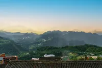Leishan Welcome Four DirectionsHome Hotel