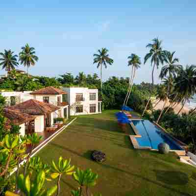 Kumu Beach Hotel Exterior