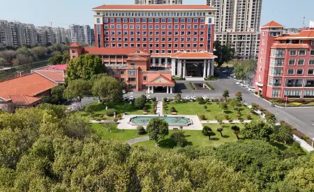 Ruijin Hotel Отели рядом с достопримечательностью «PRC Cradle Tourism Area»