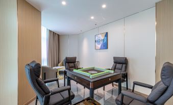Baofeng Business Hotel