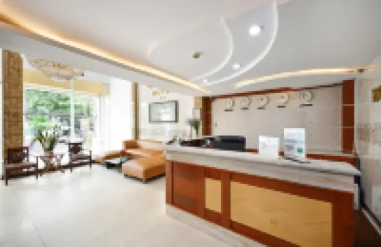 Queen Hotel Saigon Airport