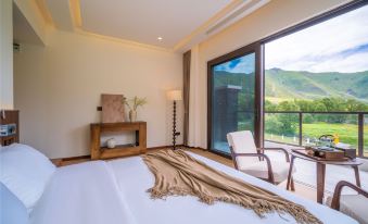 Xingye Snow Mountain Courtyard (Xinduqiao Town)