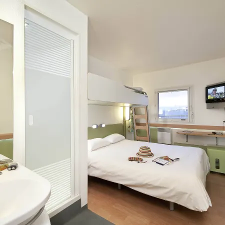 Ibis Budget Berlin Ost Отели рядом с достопримечательностью «Каульсдорф»