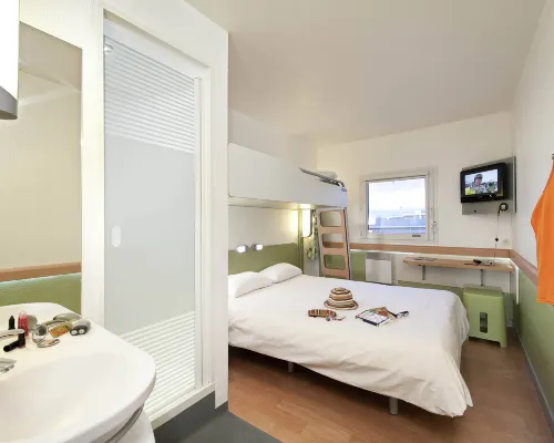 Ibis Budget Berlin Ost Hotels near Kaulsdorf