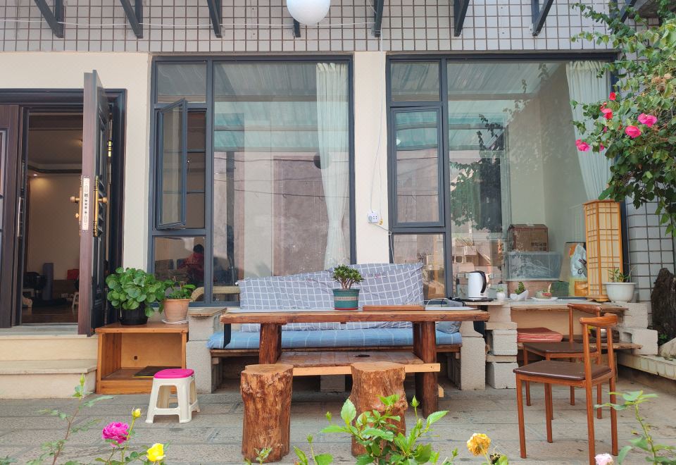 치상주 마당 풍경