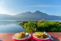 D Sila’s Tepi Danu Villas Kintamani & Natural hot spring
