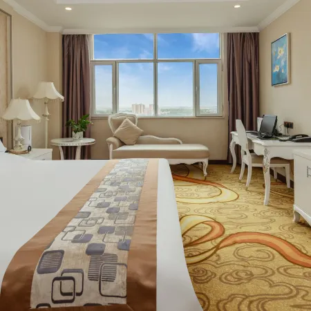 Huang He  International   Hotel