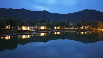 Trip.com Group Country Retreats (Dihua Earth-house Joint Resort)