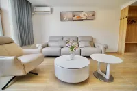 Xinming Holiday Hotel