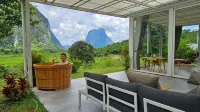 Pavilion Pha Leuang & Bungalows Hotels in Feuang