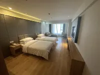Weijing Hotel (Tianshui North Road Wanda Plaza) Hotel dekat Yantan Park