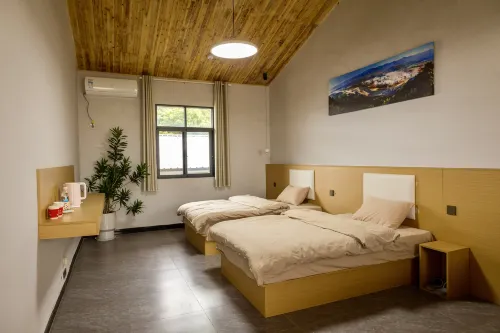 Ding’s Boutique Coffee Manor