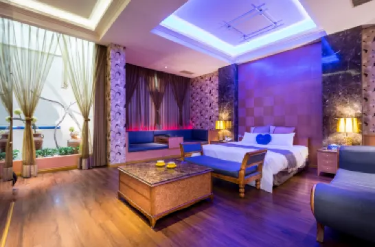 Blue Coast Spa Motel 女王頭周辺のホテル