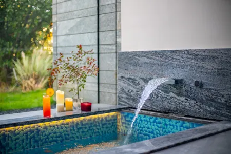 South the Taihu Lake Songmo  Hotel (Taihu Yueliangwan Branch)