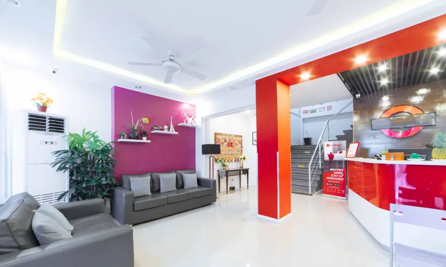 RedDoorz Plus near SM Lanang Davao