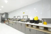 Right quarter (Le'an County bus station)