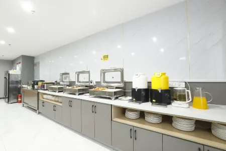 Right quarter (Le'an County bus station) Отели рядом с достопримечательностью «Damatou Ecological Resort»