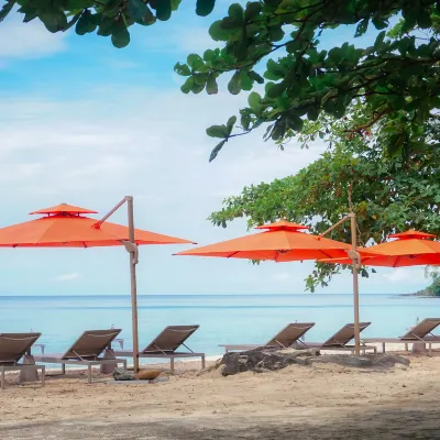 アジンタ リゾート バーンバオ ビーチ周辺のホテル