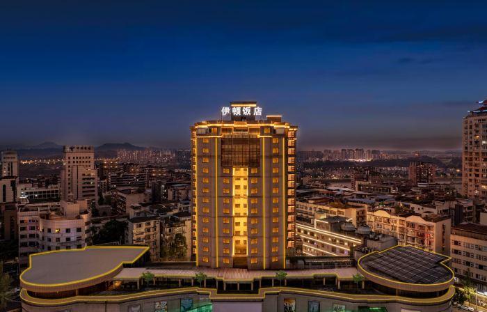 Grand Eton Hotel