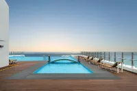 เออร์เบินสเตย์ นัคซานบีช