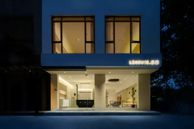 LEHOUSE.