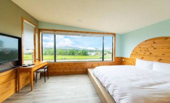 Peak Tree House