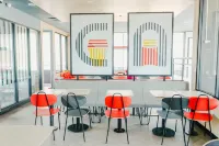 Aurora Rooms Riverdale Hotels in Bekasi Regency