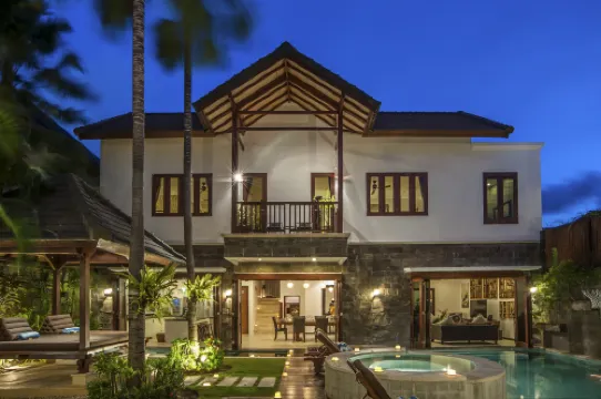 Villa Annecy, Fully Staffed Luxury Villa Central Seminyak